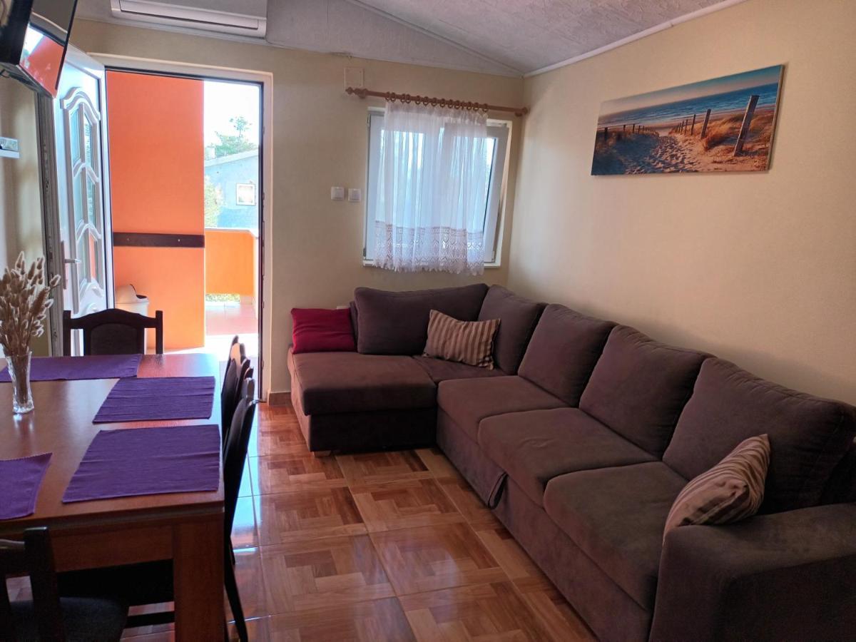 Apartman Zlata วีร์ ภายนอก รูปภาพ