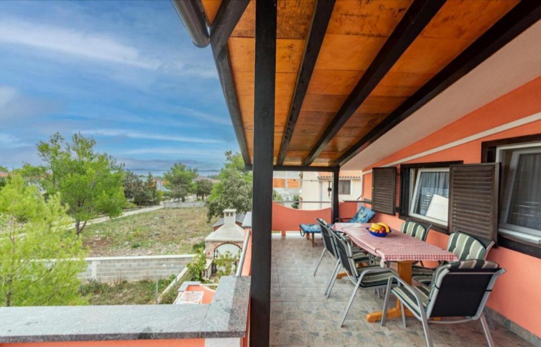 Apartman Zlata วีร์ ภายนอก รูปภาพ